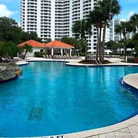 Parc Central Aventura South, 3300 NE 191st St #804, Aventura, Florida 33180, image 3