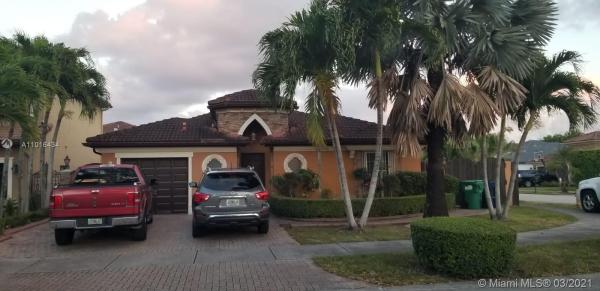 Laroc Estates, 5127 SW 165th Ct, Kendale Lakes, Florida 33185, image 2