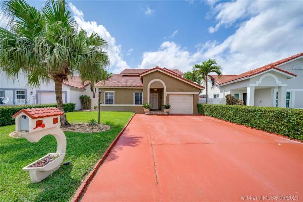 Monterrey, 18666 NW 54th Ct, Miami Gardens, Florida 33055, image 2