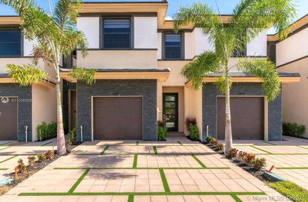 Satori, 15843 NW 90th Ct, Miami Lakes, Florida 33018, image 2