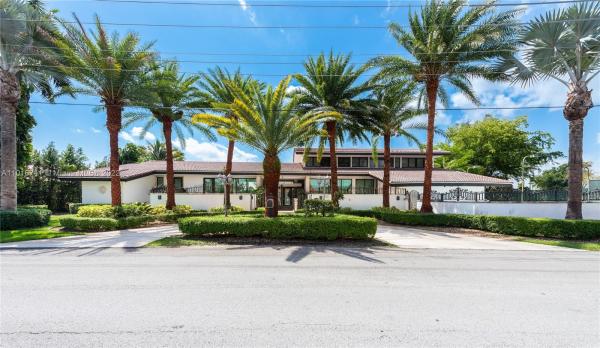 Country Club Of Miami Estates, 6820 N Augusta Dr, Country Club, Florida 33015, image 2