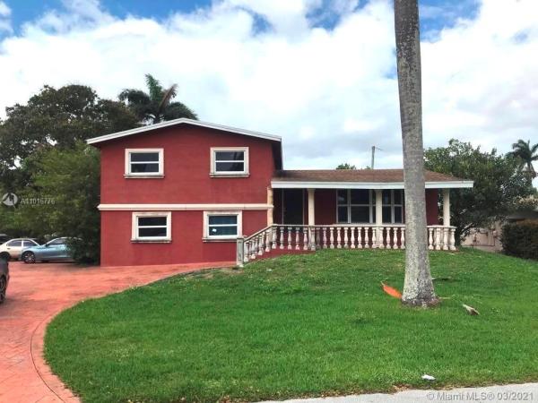 Miramar Isles, 3912 E Lake Pl, Miramar, Florida 33023, image 2