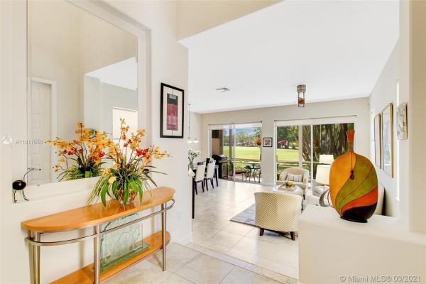 Resort Villas, 506 Resort Ln, Palm Beach Gardens, Florida 33418, image 2