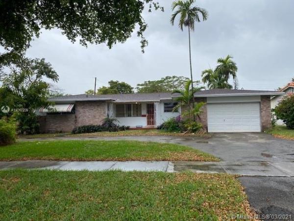 The Roeblings, 700 Rio Vista Dr, Miami Springs, Florida 33166, image 2