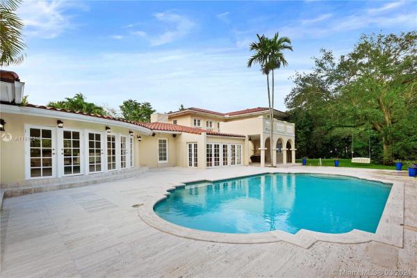 North Pinecrest, 6240 SW 88th St, Pinecrest, Florida 33156, image 2