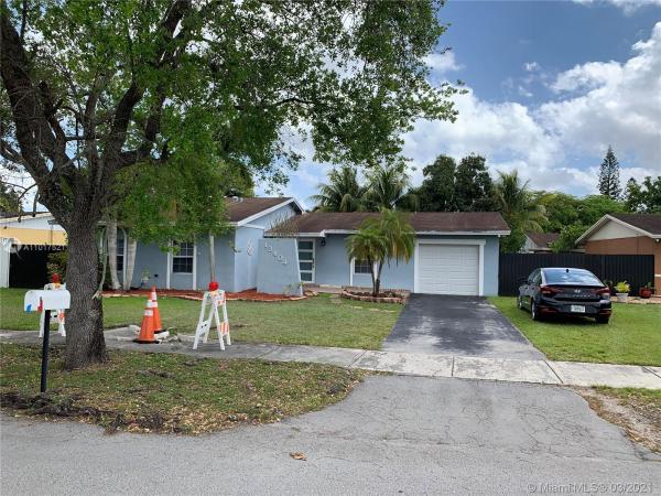 Winston Park, 13404 SW 73rd Ter, Kendale Lakes, Florida 33183, image 2
