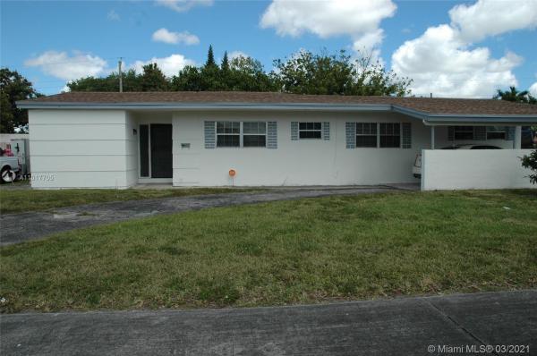 Scott Lake Manor, 1285 NW 179th Ter, Miami Gardens, Florida 33169, image 2