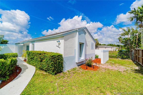 Sunset Shores, 14965 SW 74th Ter, Kendall West, Florida 33193, image 2