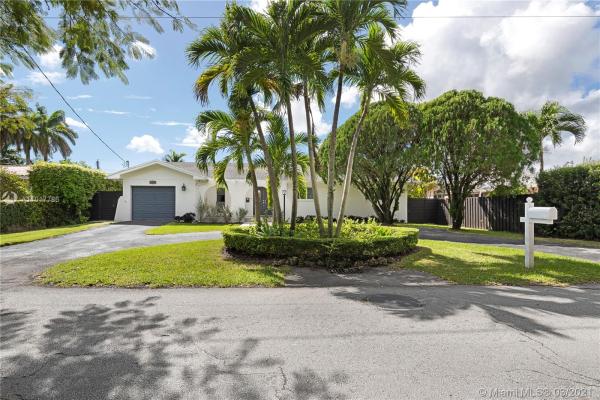 Coral Villas, 6280 SW 33rd St, Coral Terrace, Florida 33155, image 2