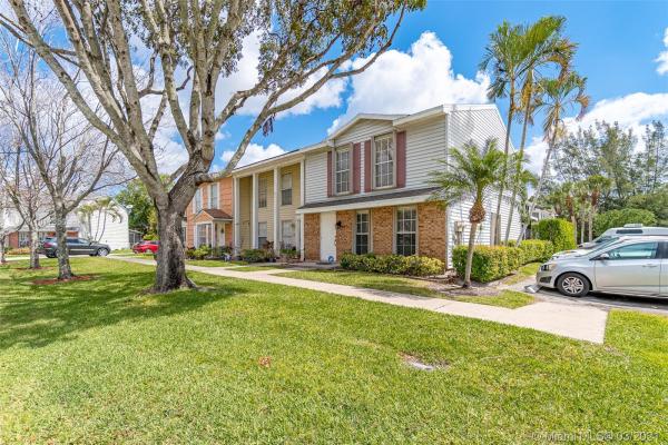 Brier Patch, 1626 Brier Patch Trl, Wellington, Florida 33414, image 2