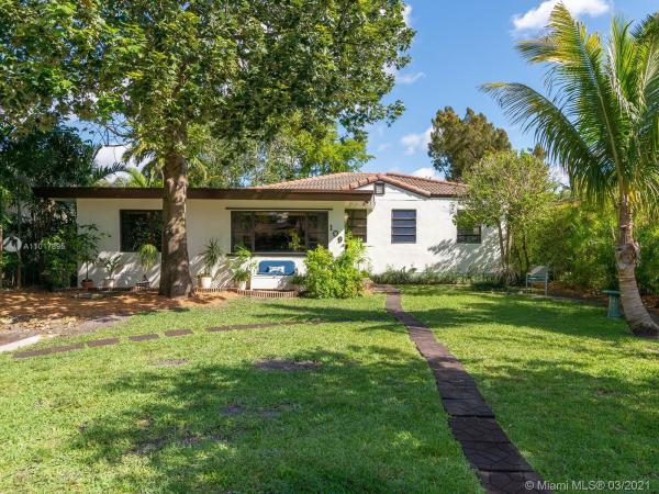 Country Club Estates, 109 Glendale Dr, Miami Springs, Florida 33166, image 2