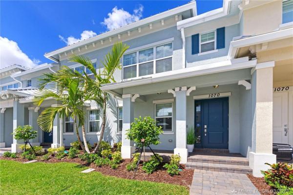 Parkview At Hillcrest, 1070 Eucalyptus Dr #2, Hollywood, Florida 33021, image 2