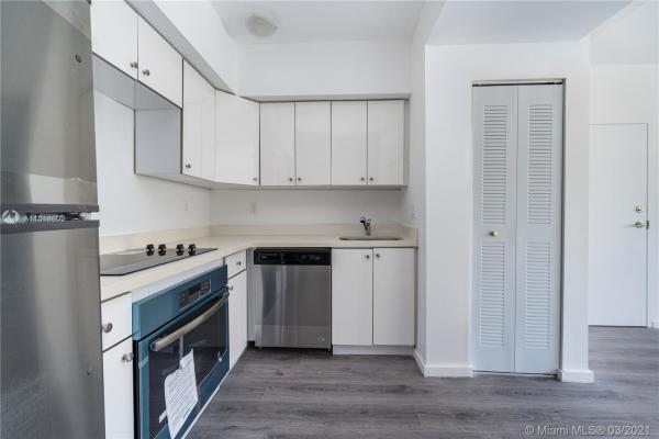 Deco, 810 7th St #106, Miami Beach, Florida 33139, image 1