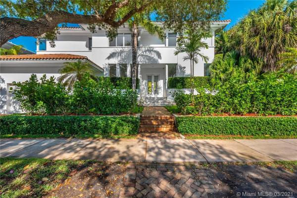 Tropical Isle Homes, 422 Woodcrest Rd, Key Biscayne, Florida 33149, image 2