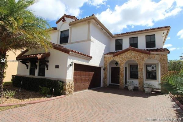 Fontainebleau West North, 821 NW 97th Ct, Fountainebleau, Florida 33172, image 2