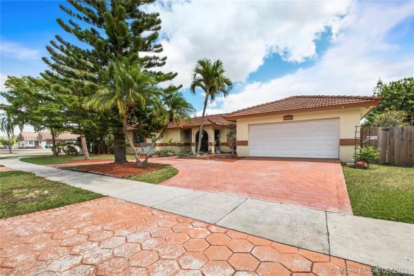 Maralex Gardens Estates, 16001 SW 153rd Ave, Richmond West, Florida 33187, image 2