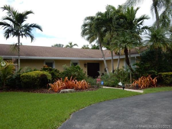 Kendall East, 10180 SW 71st Ave, Pinecrest, Florida 33156, image 2