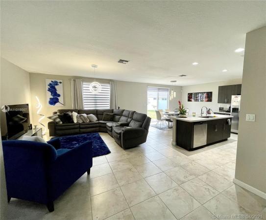 27477 SW 133rd Pl, Tamiami, Florida 33032, image 2