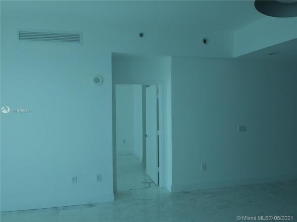 The Plaza On Brickell East, 950 Brickell Bay Dr #5207, Miami, Florida 33131, image 2