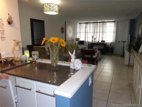 Villa Bay Vista, 2016 Bay Dr #206, Miami Beach, Florida 33141, image 2