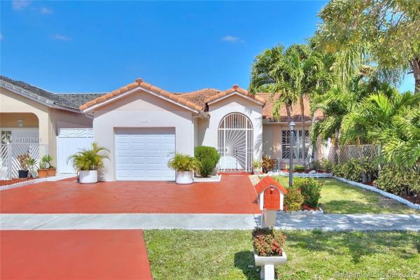 Bird Lakes South, 14655 SW 51st St, Kendale Lakes, Florida 33175, image 2