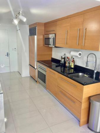 Icon Brickell Tower 1, 465 Brickell Ave #4204, Miami, Florida 33131, image 2