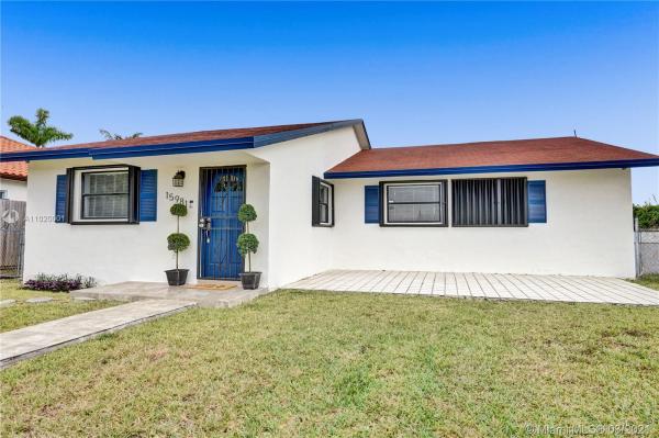 Comfort Villas, 15981 SW 302nd Ter, Leisure City, Florida 33033, image 2