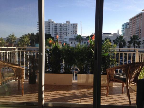 Capomar, 2642 Collins Ave #203, Miami Beach, Florida 33140, image 1