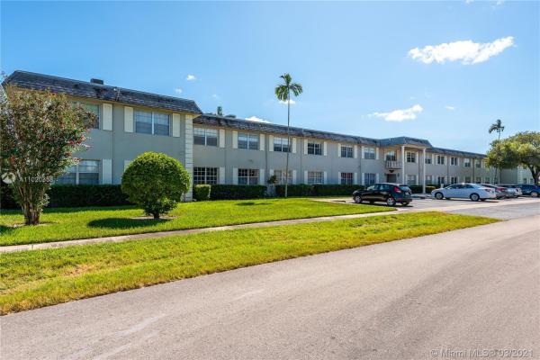 Mayfair Apartments, 1560 Mckinley St #110W, Hollywood, Florida 33020, image 2