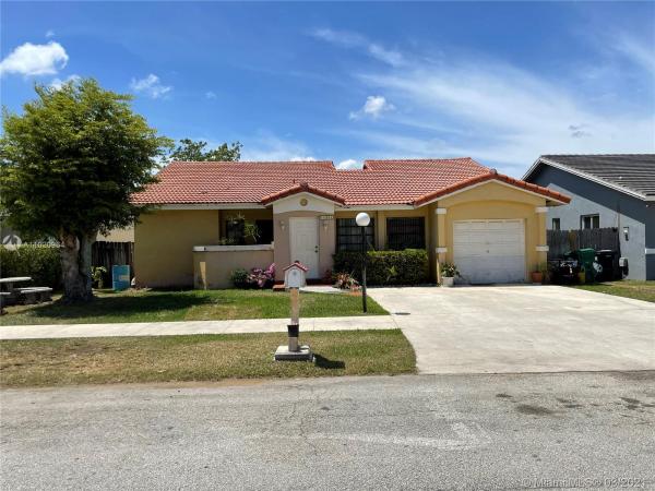Woodfield, 10860 SW 143rd Ct, The Hammocks, Florida 33186, image 2