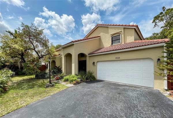 Poinciana Pointe, 8928 SW 5th Ter, Fountainebleau, Florida 33174, image 2