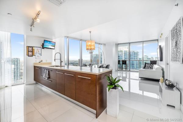 Icon Brickell Tower 1, 475 Brickell Ave #4915, Miami, Florida 33131, image 2
