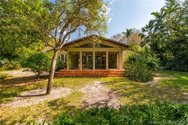Coral Gables Country Club, 3820 Alhambra Ct, Coral Gables, Florida 33134, image 2