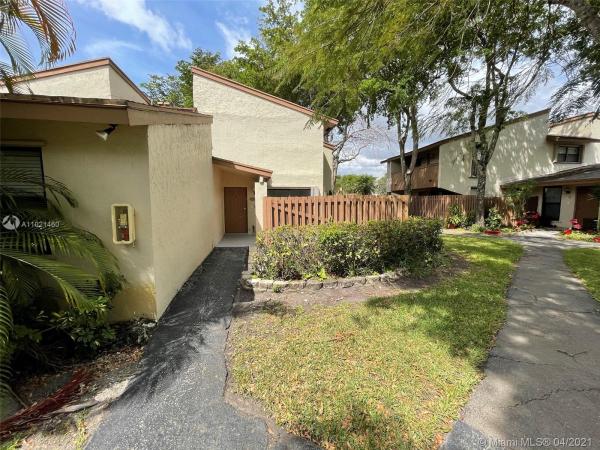 Greenglades, 10609 SW 113th Pl #87-Y, Kendall, Florida 33176, image 2