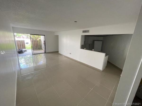 Bleau Fontaine, 9447 Fontainebleau Blvd #111, Fountainebleau, Florida 33172, image 2