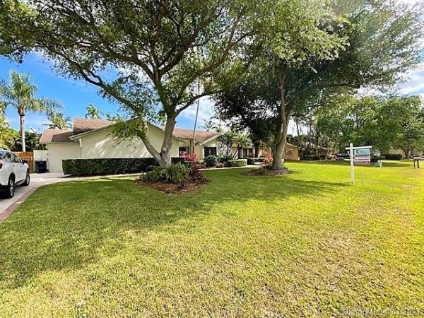Stonewood, 14817 SW 164th Ter, Richmond West, Florida 33187, image 2