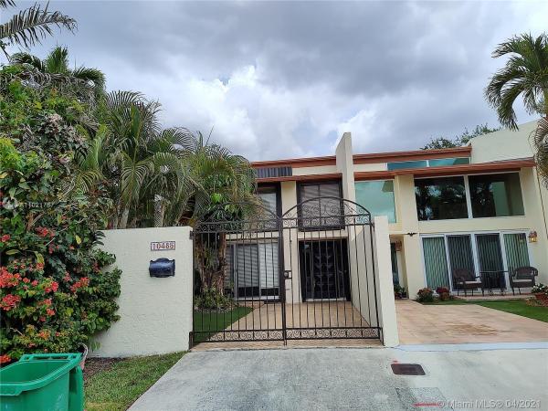 Sunset Park Lake Villas, 10485 SW 80th St, Kendall, Florida 33173, image 2