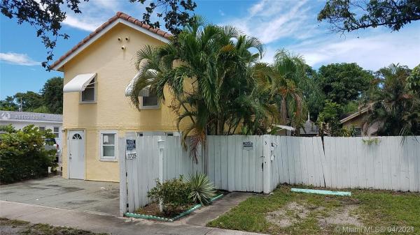 St James Court, 1121 N 17th Ct, Hollywood, Florida 33020, image 2