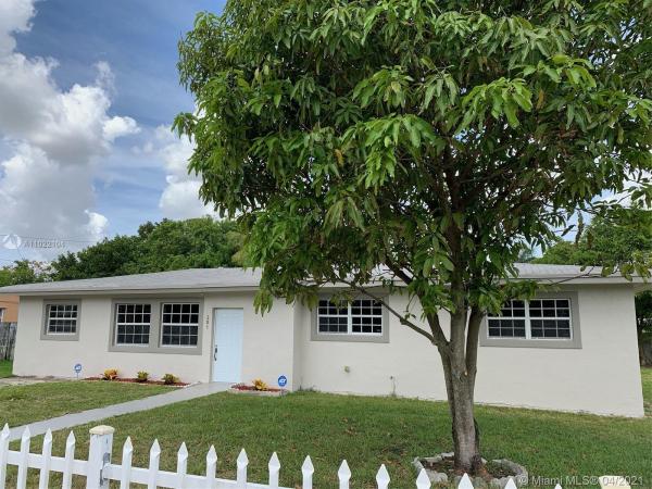 North Ridge, 301 NW 182nd Ter, Miami Gardens, Florida 33169, image 2