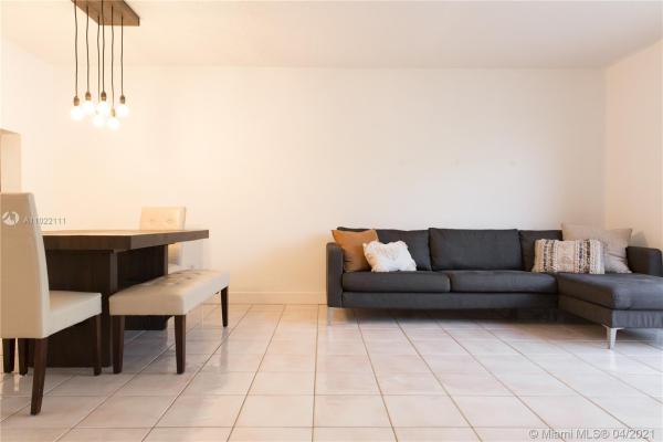 The Provinces Of Pierpointe At Pembroke Lakes, 11695 NW 11th St, Pembroke Pines, Florida 33026, image 2