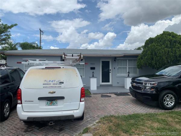 Fontainebleau Gardens, 8321 SW 11th Ter, Westchester, Florida 33144, image 2