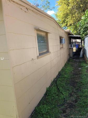 Gracewood, 210 N 61st Ter, Hollywood, Florida 33024, image 2