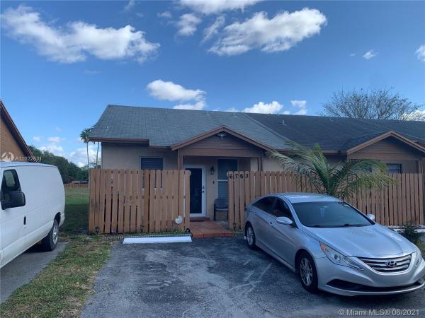 Aspen Townhomes, 6763 NW 187th Ter 0, Country Club, Florida 33015, image 2