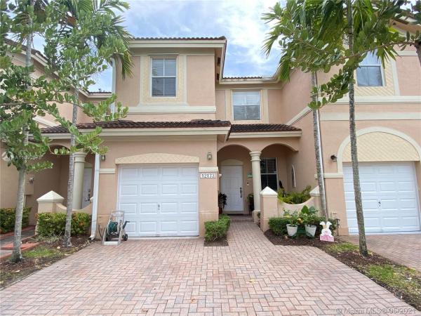 Kendall Breeze, 12173 SW 125th Ct, Three Lakes, Florida 33186, image 2
