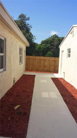 Town Of Modelo, 34 SW 6th Ave, Dania Beach, Florida 33004, image 1