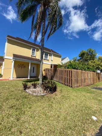 Towngate South, 11829 SW 117th Pl, Kendall, Florida 33186, image 2