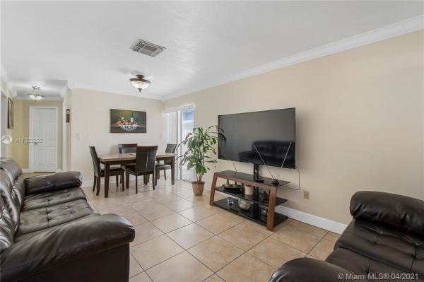 Magnum Bungalow Court, 8426 SW 38th St #7, Westchester, Florida 33155, image 2