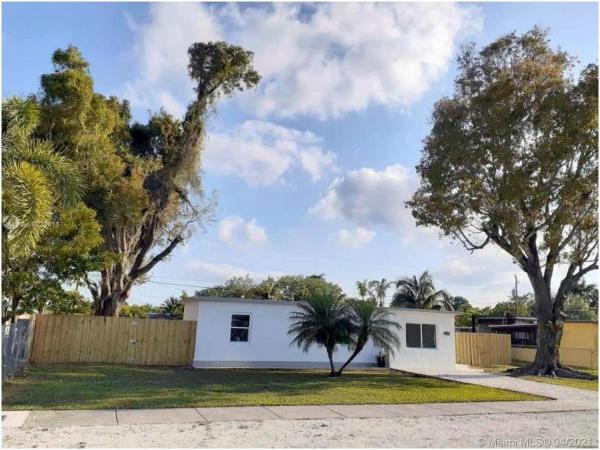 Leisure City Residential, 15300 Garfield Dr, Leisure City, Florida 33033, image 2