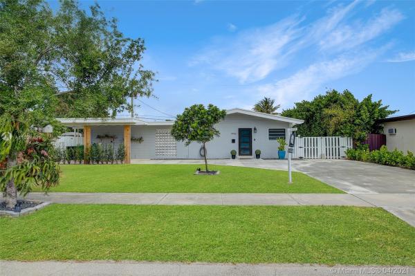 Cutler Ridge, 9955 SW 215th St, Cutler Bay, Florida 33189, image 2