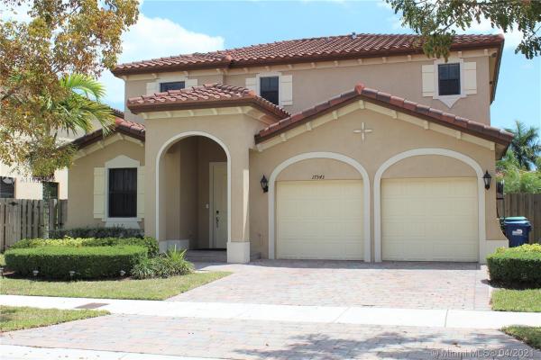 Venetian Parc, 17543 SW 155th Ct, Richmond West, Florida 33187, image 2